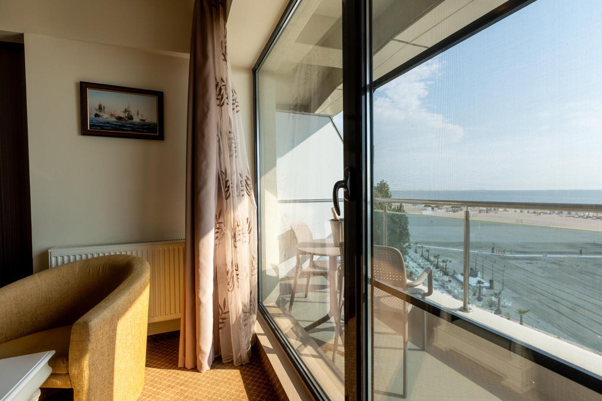 Hawaii Hotel Mamaia
