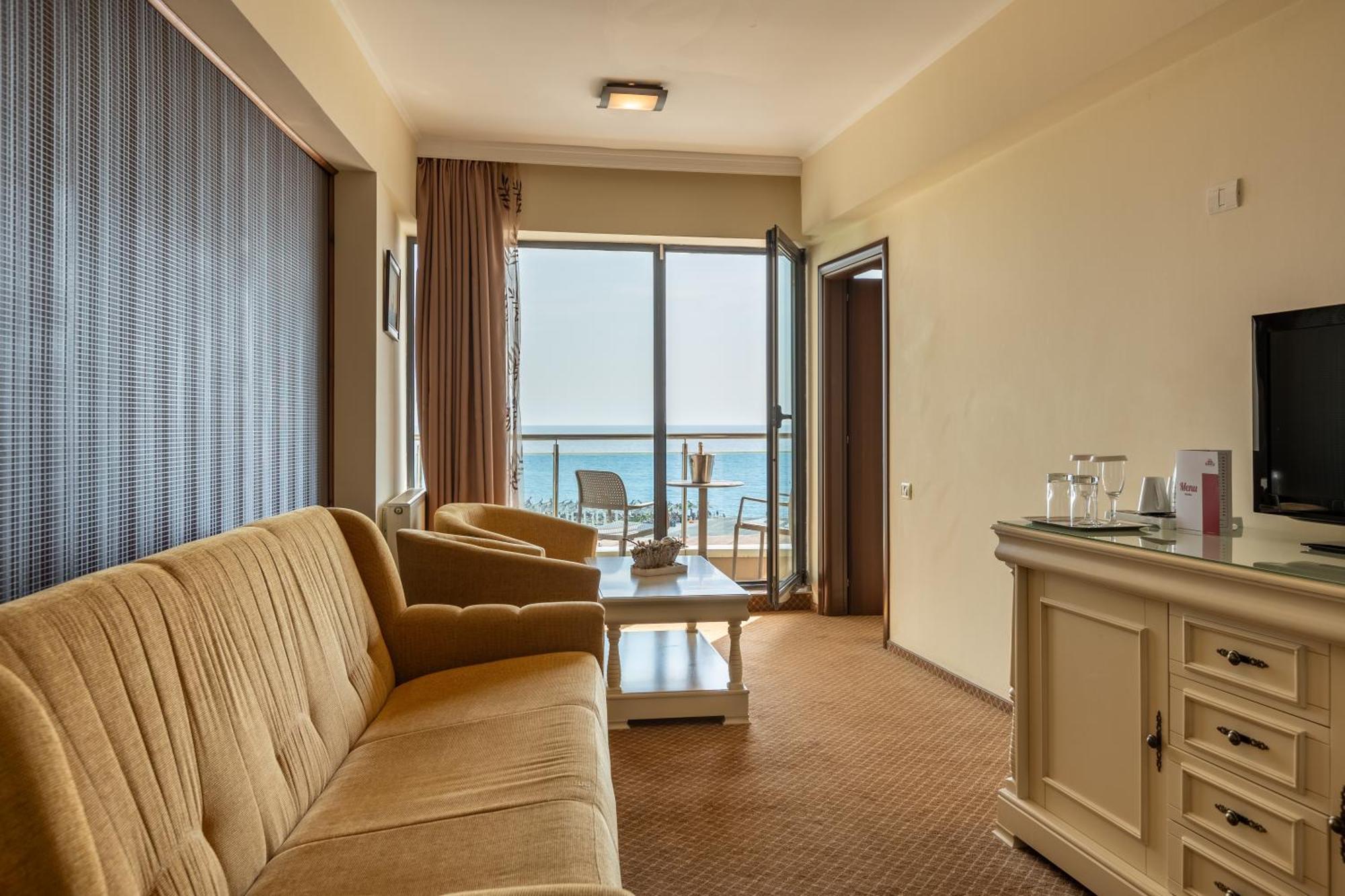 Hawaii Hotel 4*